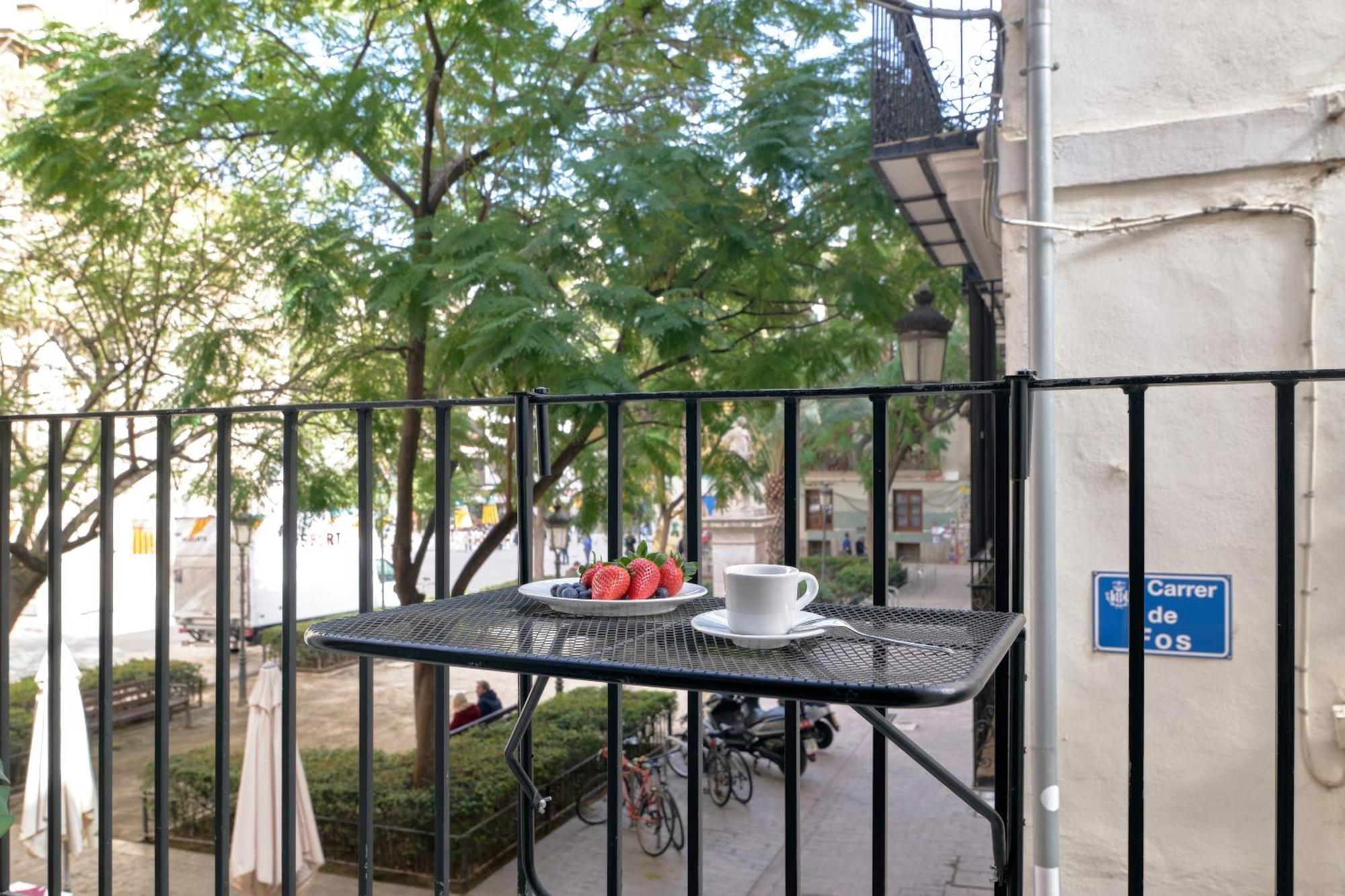 Apartamento De Diseno En La Plaza Del Carmen F1 Valencia Exteriör bild